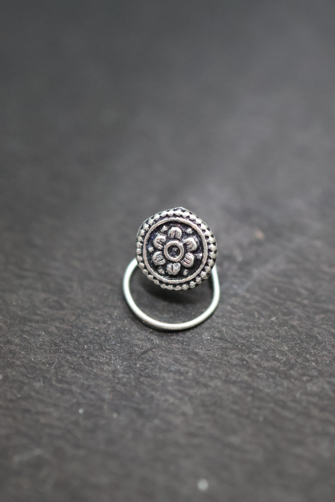 Nasika Nose Pin - round (Pierced)