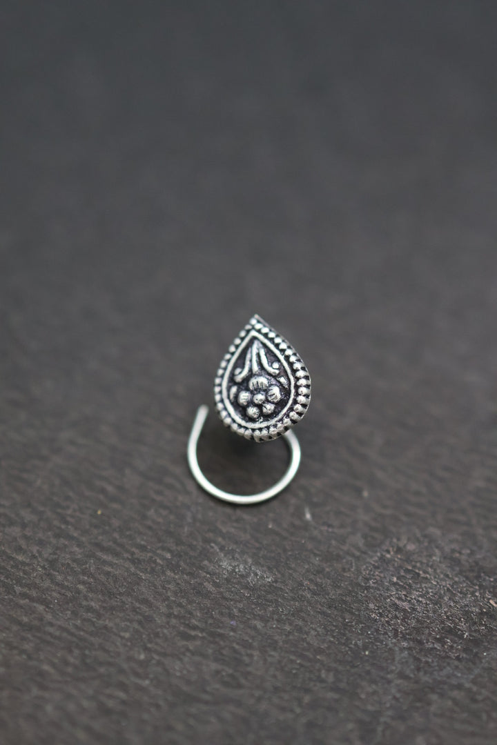 Nasika Nose Pin - motif (Pierced)