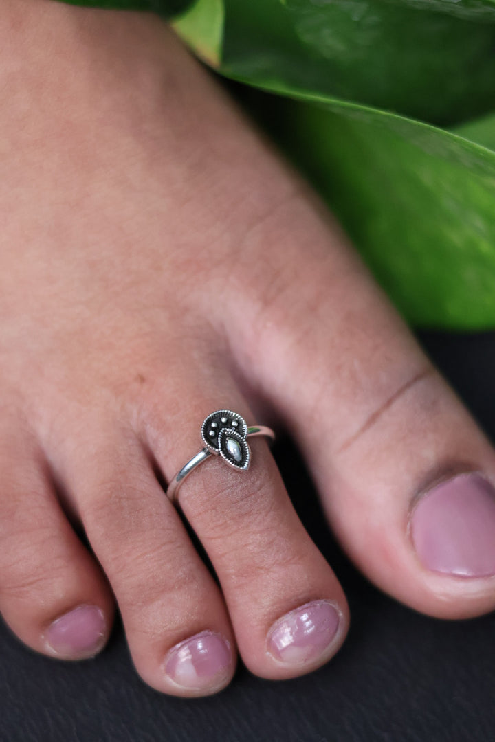 Minnal Toe Ring - TR018