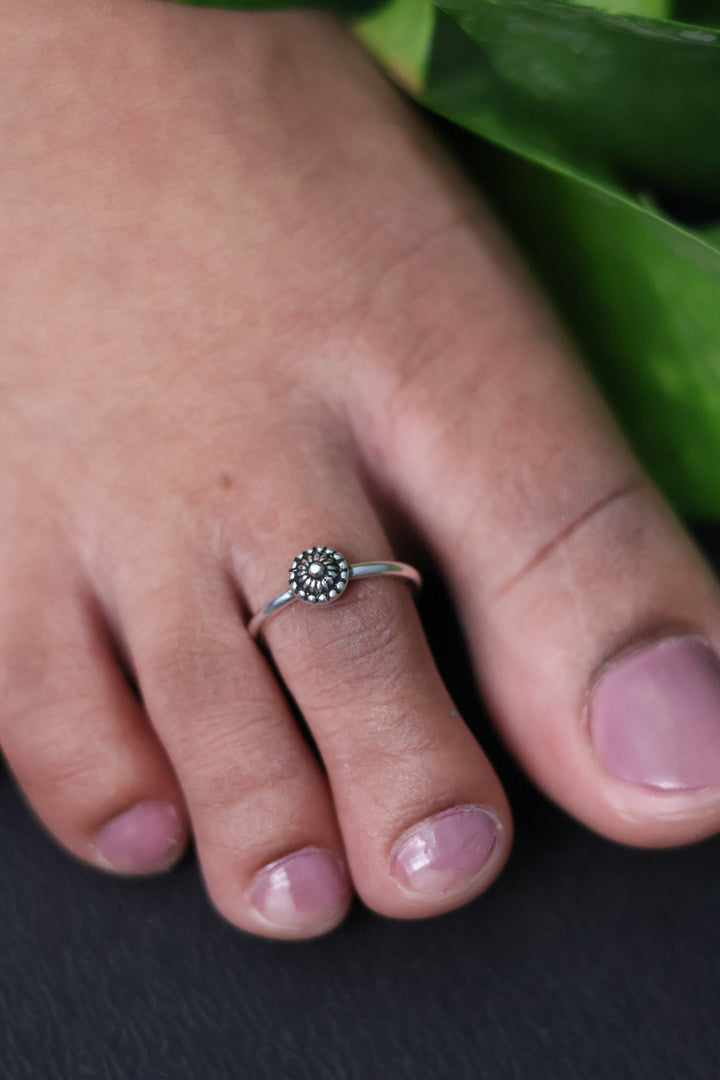 Minnal Toe Ring - TR019