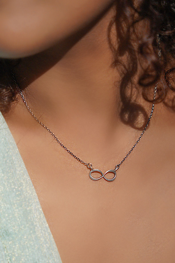 English Pendants - Infinity