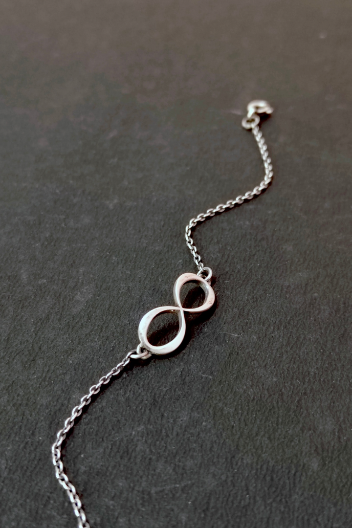 English Bracelet - Infinity